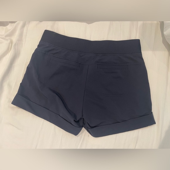 Athleta Midtown Cuffed Shorts Navy Size 2 - Picture 3 of 4